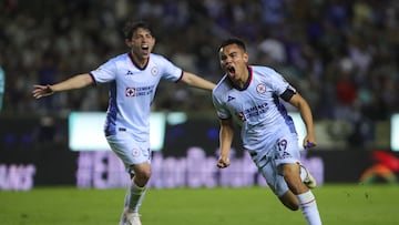 Carlos Rodriguez celebrate this goal 0-1 of Cruz Azul during the 9th round match between Leon and Cruz Azul as part of the Torneo Clausura 2024 Liga BBVA MX at Nou Camp -Leon- Stadium on February 21, 2024 in Leon, Guanajuato Mexico.
