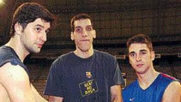 <b>EL CRACK, EL TECHO Y EL GENIO.</B> Dejan Bodiroga, Roberto Dueñas y Juan Carlos Navarro no quieren soltar el balón que le puede dar al Barcelona su primera Euroliga.