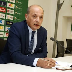 El Elche pide a LaLiga que se pronuncie sobre su clasificación