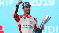 Lucas Di Grassi en el podio de Arabia.