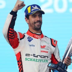 Di Grassi 'reparte' desde el podio