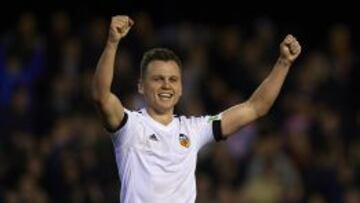 Cheryshev dio la victoria al Valencia con un gol de cabeza.