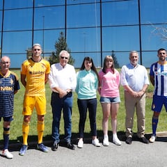 Las nuevas camisetas de la Ponferradina hacen un guiño a Las Médulas