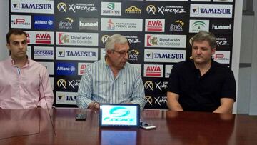 Paco Bustos: "El Puente Genil ha formado un plantel rápido"