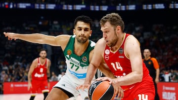 Sasha Vezenkov, del Olympiacos, durante el partido por el tercer puesto de la Euroliga.