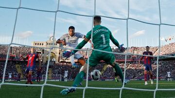 El Bernabéu será testigo de un Clásico distinto, pues Real Madrid y Barcelona quieren definir el rumbo de LaLiga.