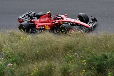 Choque feo de Ricciardo y tarde gris para Alonso y Sainz