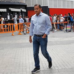 Murthy: "Estoy enfadado, el que quiera entradas, que haga cola"