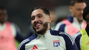 Ryan Cherki, con el Lyon.