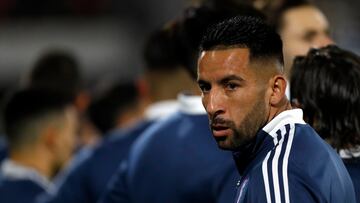 Isla se reúne con sus amigos de la Roja y envía un mensaje