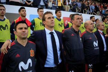 Julen Lopetegui and his staff ahead of the Switzerland game.