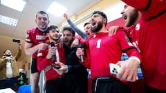 Los jugadores de Georgia celebran la victoria