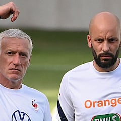 Deschamps: “Jugar con tres centrales es una opción”