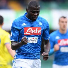 El Nápoles aplaza el Scudetto de la Juve y desciende al Chievo