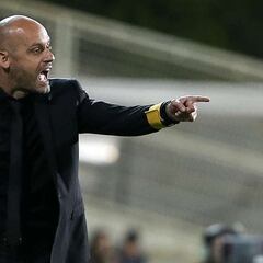 Un DT europeo podría llegar a la B: pasó por Real Madrid y Betis