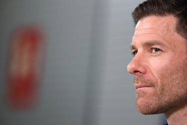 "Tengo una idea de cómo queremos jugar, pero la foto fija del sistema puede cambiar. Quiero que el equipo transmita emoción, energía, jugar de forma ambiciosa y que conecte con la gente. La simbiosis que buscamos es fundamental para que la etapa empiece bien. Me gusta mejorar el potencial de cada uno para encajar las piezas".