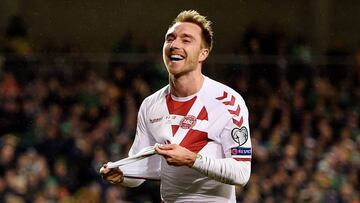 FILE PHOTO: Soccer Football - 2018 World Cup Qualifications - Europe - Republic of Ireland vs Denmark - Aviva Stadium, Dublin, Republic of Ireland - November 14, 2017   Denmark&#039;s Christian Eriksen celebrates scoring their fourth goal to complete his hat-trick    REUTERS/Clodagh Kilcoyne /File Photo