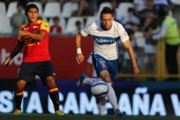 Se han enfrentado 156 veces por Torneos Nacionales de Primera, con 63 triunfos de la UC, 45 empates y 48 victorias de Uni&oacute;n Espa&ntilde;ola.