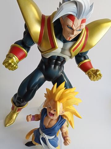 Goku SS3 y Super Baby 2 de Dragon Ball GT por Banpresto