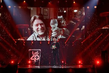 Dani Martín, ganador del Golden Music Award como reconocimiento a su influencia como artista de peso en el panorama musical, recibió un cariñoso vídeo de Joaquín Sabina.