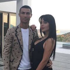 Cristiano, vacaciones con amor tras el pacto con Hacienda