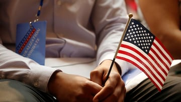 Latinos who obtain U.S. citizenship the most