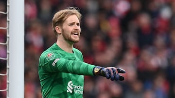 El guardameta irlandés fue el portero titular de Liverpool en la final de la Carabao Cup ante Chelsea, y se lució evitando la caída de su arco.