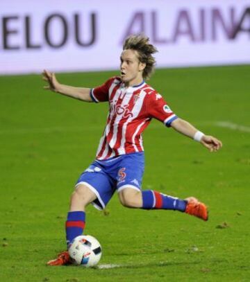 Alen Halilovic. (19 años) El futuro del fútbol croata está más que asegurado con esta joven perla del Barça cedido al Sporting esta temporada. Le ha sentado bien su llegada al Molinón y la confianza de Abelardo, clave para crecer a la velocidad en la que lo está haciendo. Su peso en el equipo (de menos a más), imprescindible para que el equipo asturiano se mantenga fuera de los puestos de descenso (2 goles en 14 partidos).