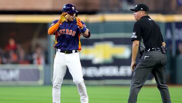 The Oakland Athletics have reportedly offered a two-year, $14 million contract to former Houston Astros utility man Aledmys Díaz of Cuba pending physicals.