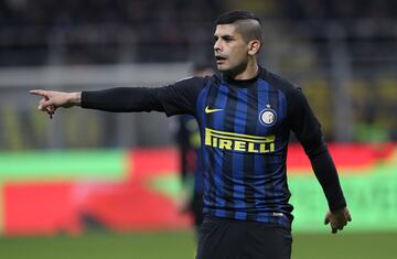 Banega firmó por el Inter en verano de 2016, tras dos temporadas exitosas en el Sevilla, ganando ambas temporadas la UEFA Europa League. En Milán no se terminó de aclimatar y a pesar de no hacer una mala temporada, 6 goles y 7 asistencias en 33 partidos, en Milán esperaban más y fue traspasado al Sevilla tras una temporada. Como curiosidad, en el Inter anotó el único hat-trick de su carrera. Fue el 12 de marzo de 2017 contra la Atalanta.