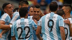 Argentina golea a Bolivia y termina líder con tres victorias