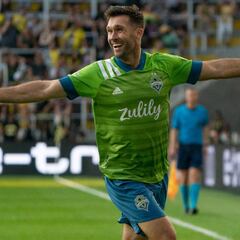 MLS: Seattle Sounders seal play-off place, New York Red Bulls keep hopes alive