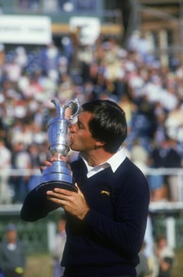 El Open Británico se disputó en 1984 en St. Andrews, cuna del golf, donde Seve se impuso al meter el putt con el que lograba el birdie y la victoria.