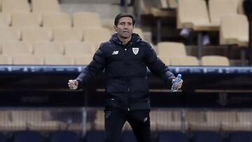GRAF2679. SEVILLA.17/01/2021. El entrenador del Athletic, Marcelino García, durante el partido ante el FC Barcelona, correspondiente a la final de la Supercopa de España disputado este domingo en el estadio de la Cartuja de Sevilla. EFE/Jose