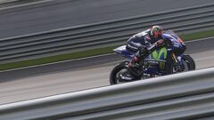 Maverick Viñales con la Yamaha en Sepang.