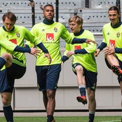 Suecia incluye al 'tocado' Ekdal en lista definitiva para la Euro