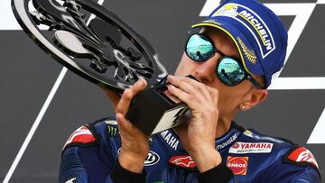 Maverick Viñales celebrando su segundo puesto en Mugello.