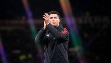 MANCHESTER, ENGLAND - MARCH 12:  Cristiano Ronaldo of Manchester United applauds the fans at the end of the Premier League match between Manchester United and Tottenham Hotspur at Old Trafford on March 12, 2022 in Manchester, United Kingdom. (Photo by Ash Donelon/Manchester United via Getty Images)