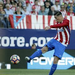Fernando Torres volvió a jugar después del susto en Riazor