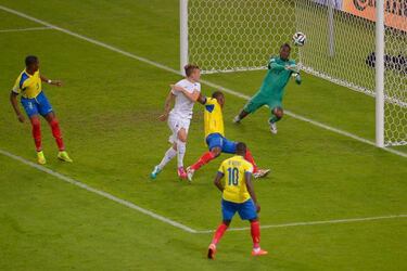 Los dolores de cabeza de Guede por el arco de Colo Colo