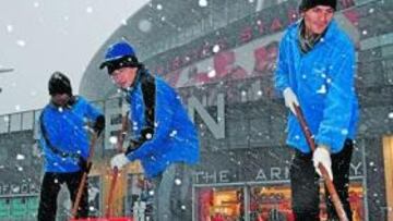 <b>NEVADA. </b>El Emirates del Arsenal ha sufrido esta semana el temporal, aunque hoy sí se jugará allí.