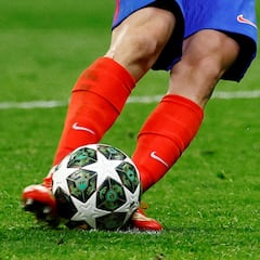 Neverazo en UEFA por el doble toque de Julián ante el Madrid