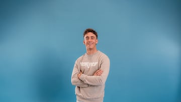 Acosta apuesta: “Márquez se queda en Ducati y Maverick, en KTM; Quartararo y Martín, a Honda, y Álex, a Aprilia”