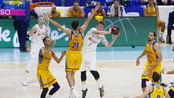 Luka Doncic, ante Paulí.