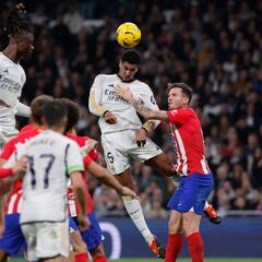 Llorente enfría la fiesta blanca