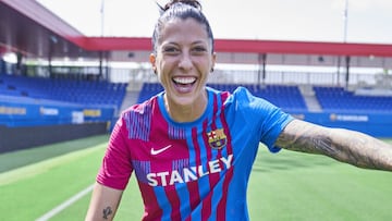 El Barça femenino saca su camiseta en versión masculina