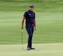 Mickelson, nuevo líder; los tres españoles pasan el corte