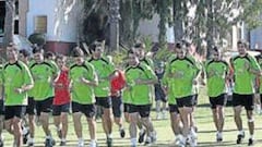 'Overbooking' en el centro del campo blanquiverde