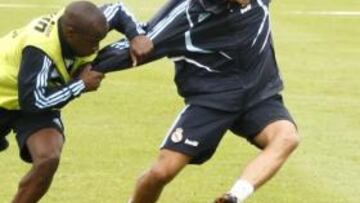 Van der Vaart entra por primera vez en la lista por el lesionado Arbeloa