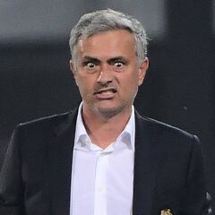 En Inglaterra acusan a Mourinho de tirar la Europa League
